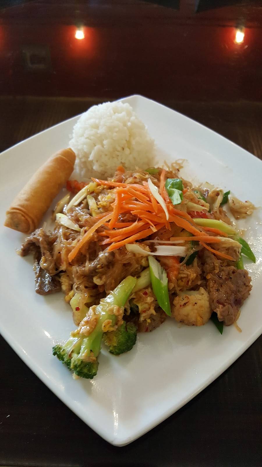 Yayas Thai Restaurant | restaurant | 5305 McCullough Ave, San Antonio, TX 78212, USA | 2103991454 OR +1 210-399-1454