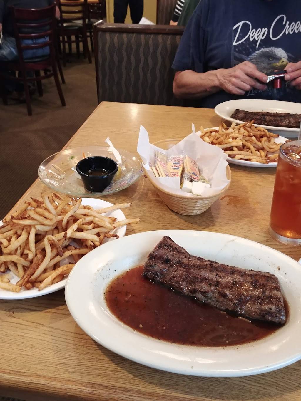 Georges Steak House | restaurant | 1260 Holland Rd, Suffolk, VA 23434, USA | 7579341726 OR +1 757-934-1726