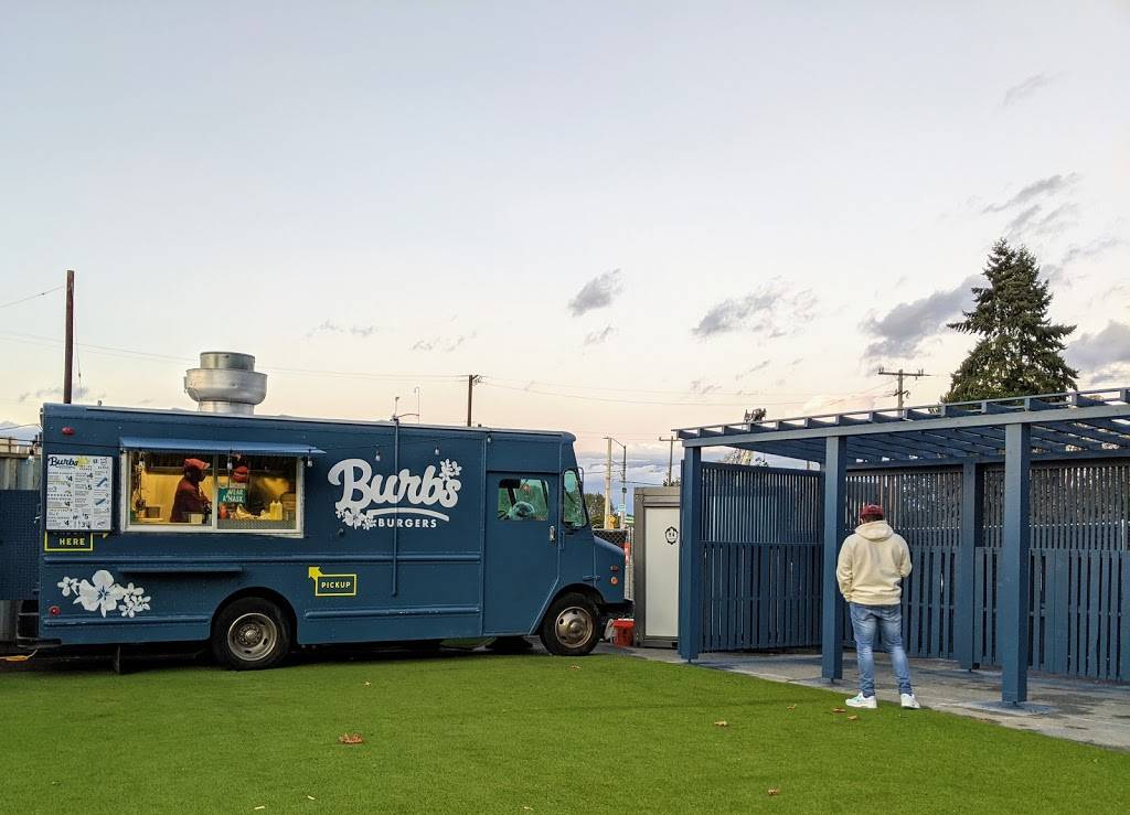 Burbs Burgers Montlake | restaurant | 2108 E Roanoke St, Seattle, WA 98112, USA | 4253904084 OR +1 425-390-4084