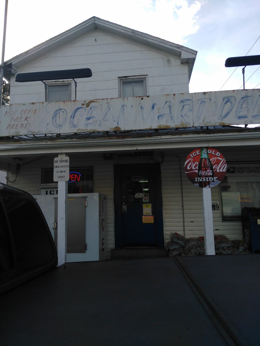 Dips Ocean Mart | restaurant | 2501 Red Lion Rd, Kirkwood, DE 19708, USA | 3028341106 OR +1 302-834-1106