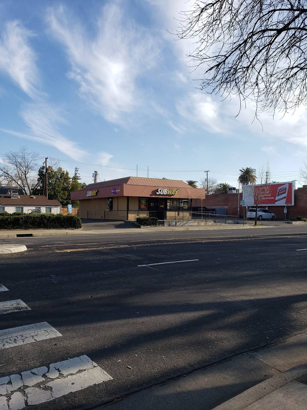 Subway | meal takeaway | 2701 Broadway, Sacramento, CA 95818, USA | 9163453059 OR +1 916-345-3059
