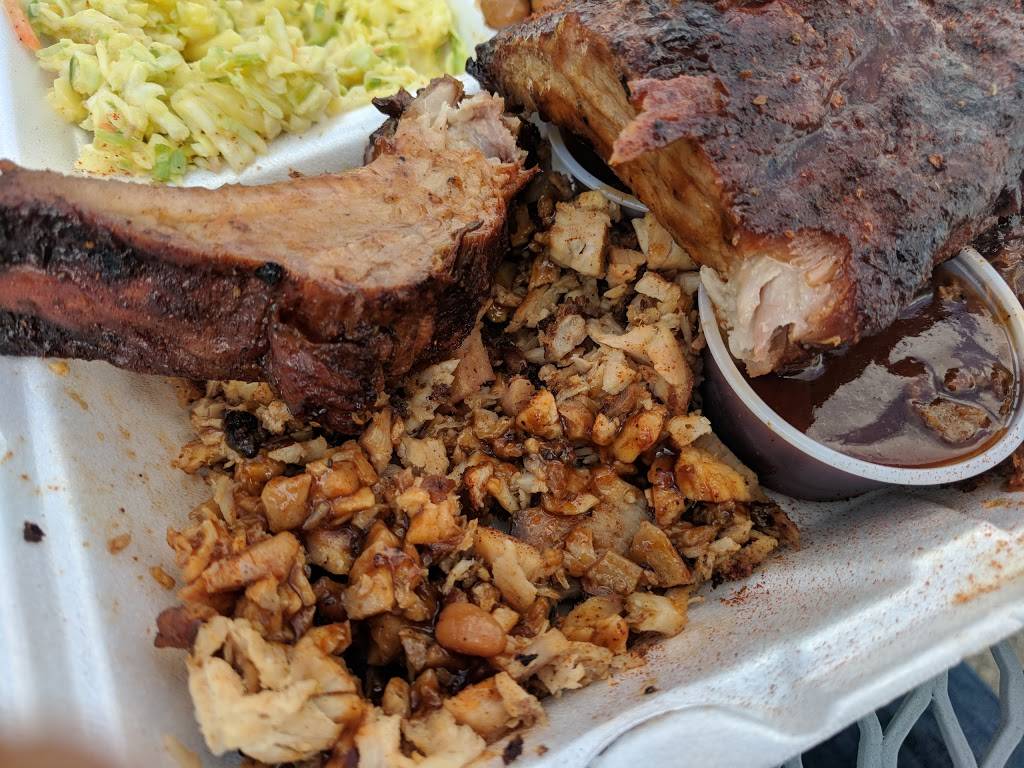 Welingtons Fine Bar-B-Que | restaurant | 4919 E Shelby Dr, Memphis, TN 38118, USA | 9013196843 OR +1 901-319-6843