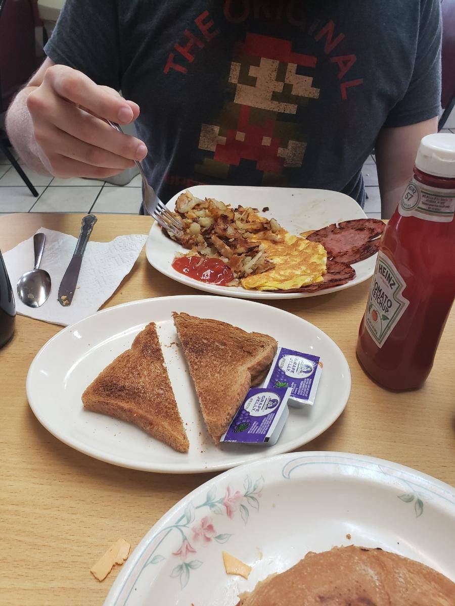 Our Place Restaurant | restaurant | 104 Manalapan Rd, Spotswood, NJ 08884, USA | 7322518800 OR +1 732-251-8800