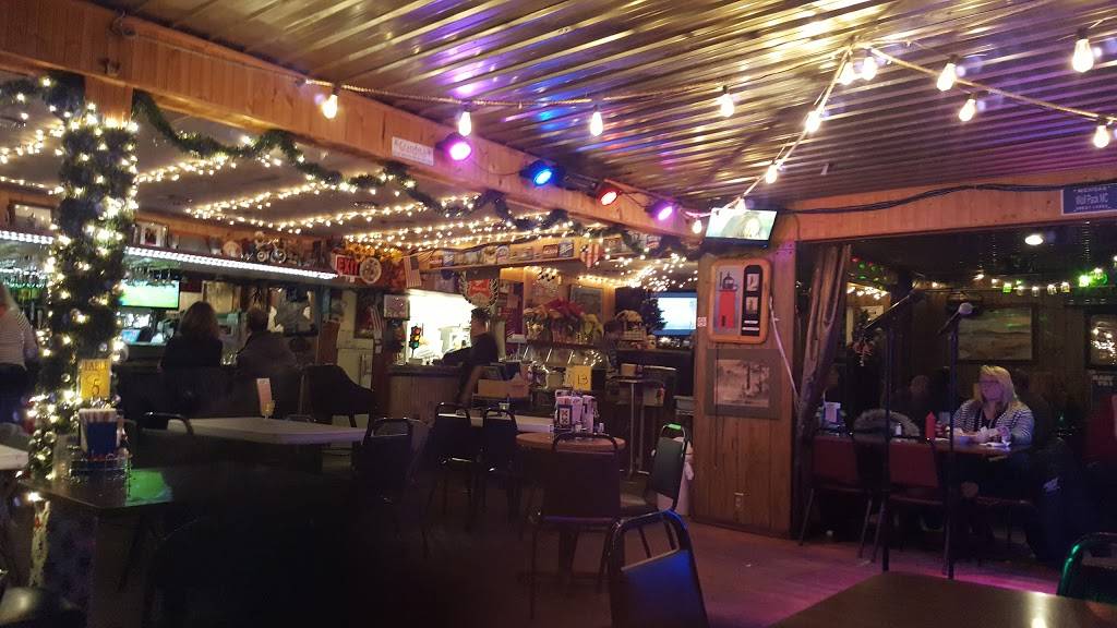 Curve Inn | restaurant | 10336 Blue Star Hwy, South Haven, MI 49090, USA | 2696375070 OR +1 269-637-5070