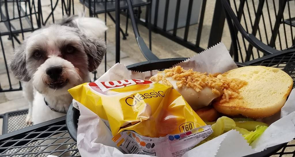 Delongs | restaurant | 201 N Mill St, Pontiac, IL 61764, USA | 8158441983 OR +1 815-844-1983