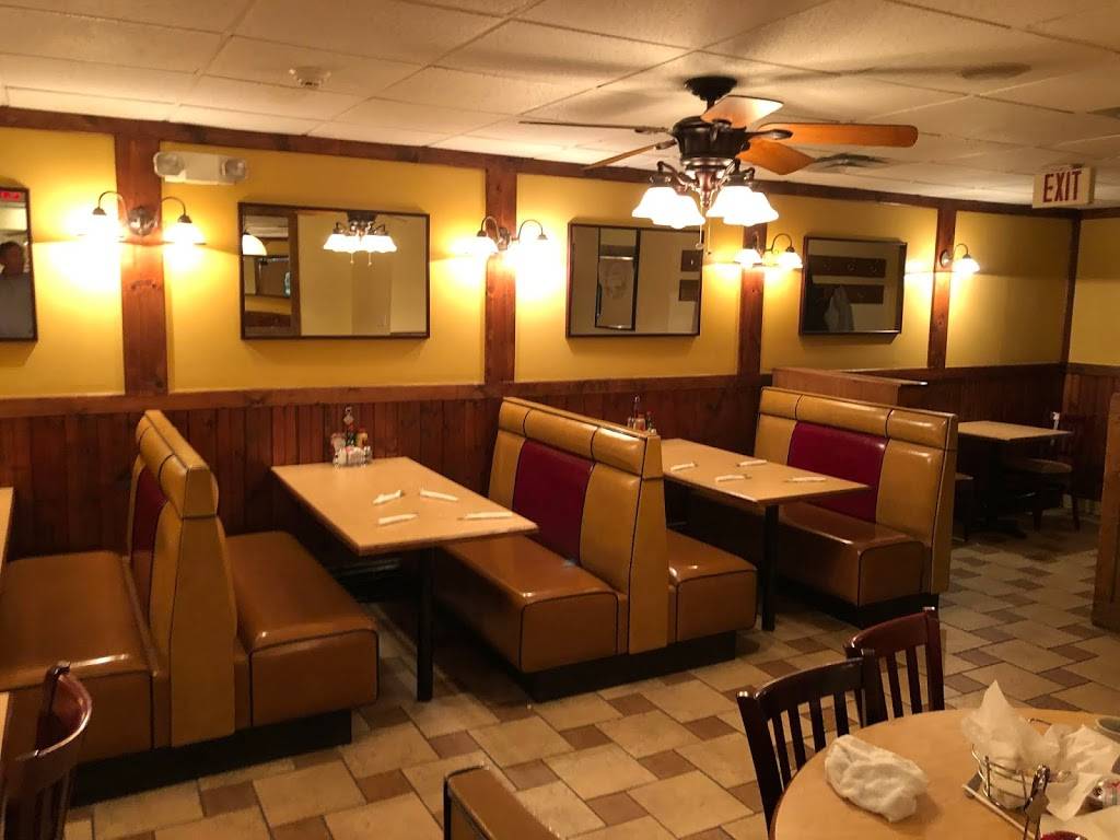 Village Restaurant | restaurant | 1540 Main St, Pleasant Valley, NY 12569, USA | 8456359976 OR +1 845-635-9976