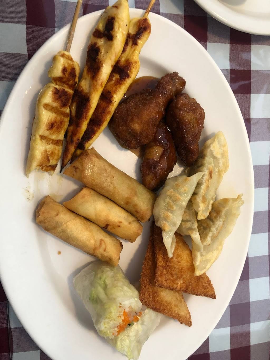 East Meet West Restaurant | restaurant | 224 N Kaweah Ave, Exeter, CA 93221, USA | 5595949401 OR +1 559-594-9401