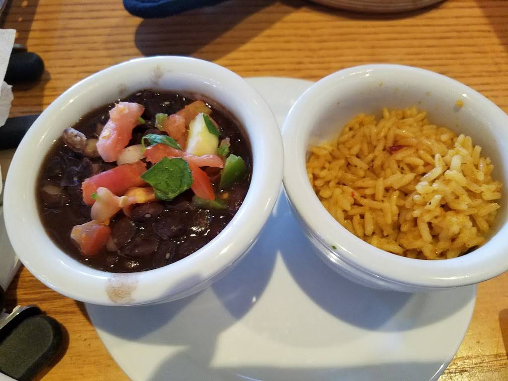 Chilis Grill & Bar | meal takeaway | 10040 W Happy Valley Rd, Peoria, AZ 85383, USA | 6235720107 OR +1 623-572-0107