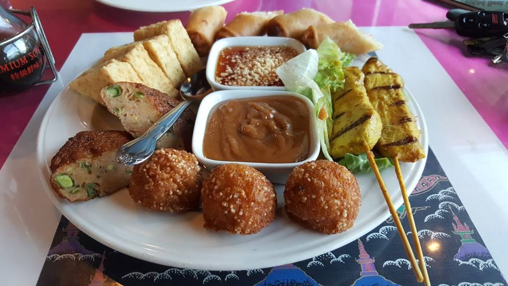 Pad Thai Restaurant | restaurant | 2329, 3208 Guadalupe St, Austin, TX 78705, USA | 5123718777 OR +1 512-371-8777