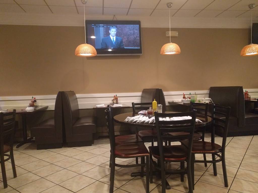 Phorever Sterling | restaurant | 47100 Community Plaza #124, Sterling, VA 20164, USA | 7034339476 OR +1 703-433-9476