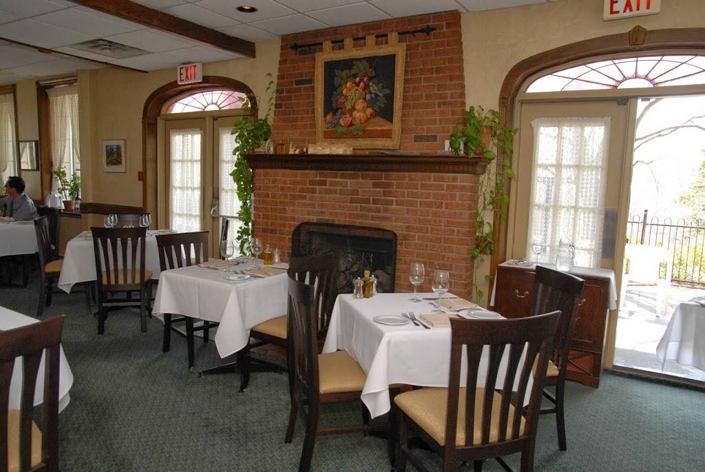 Piatto | restaurant | 1646 Dundas St W, Mississauga, ON L5C 1E6, Canada | 9058969111 OR +1 905-896-9111