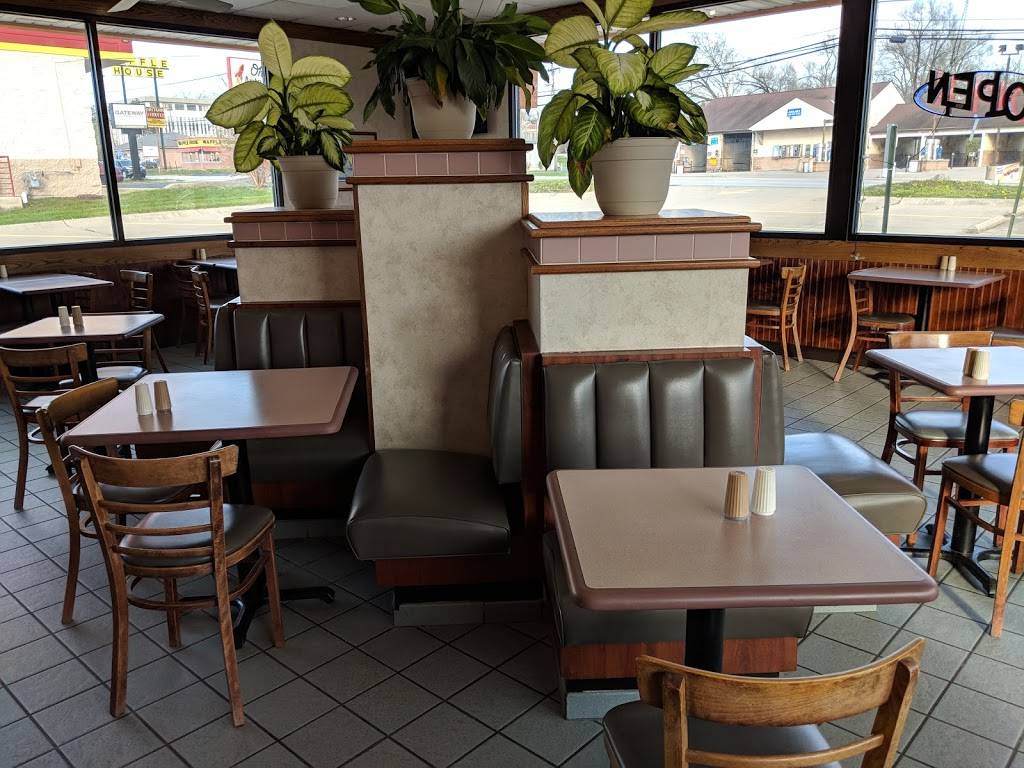 Chic N Flip | restaurant | 11737 Lebanon Rd, Cincinnati, OH 45241, USA | 5134077044 OR +1 513-407-7044