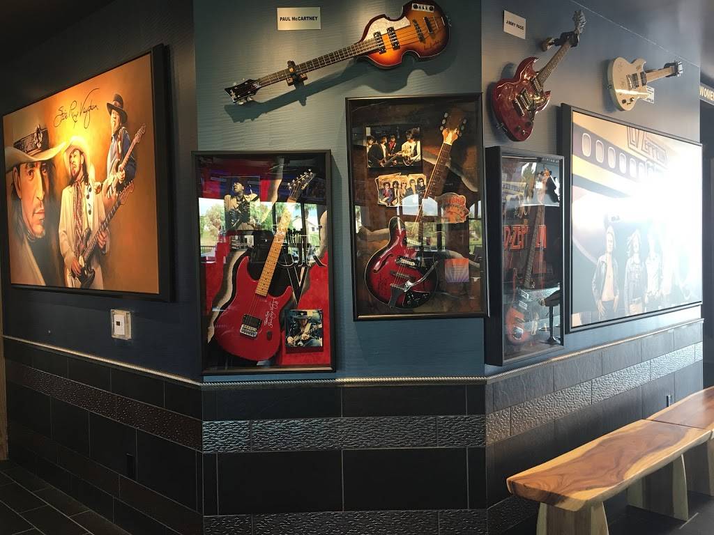 Big Rock Pub | restaurant | 79940 Westward Ho Dr, Indio, CA 92201, USA | 7602009844 OR +1 760-200-9844