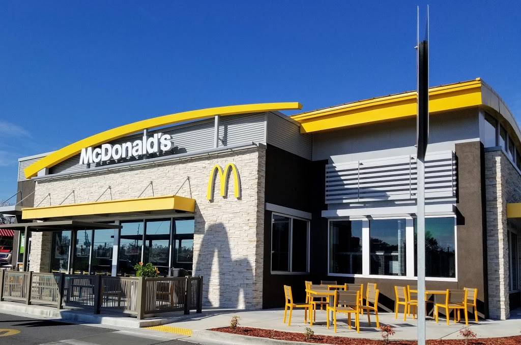 McDonalds | cafe | 3586 E Hwy #84, Blackshear, GA 31516, USA | 9124493397 OR +1 912-449-3397