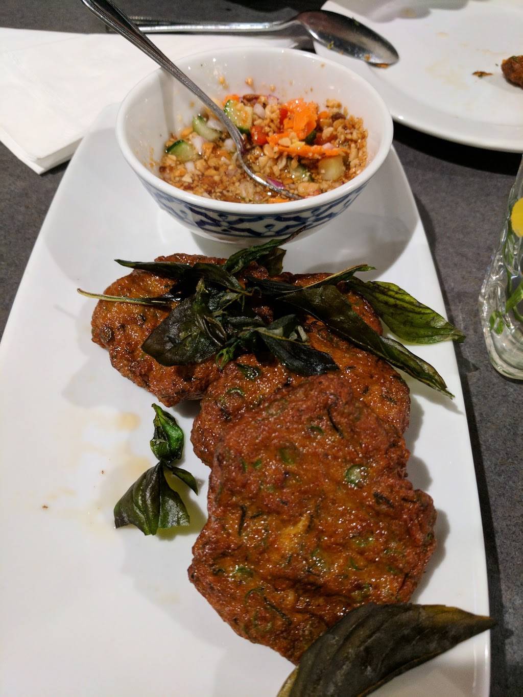 Little Bangkok | restaurant | 227 Main St N, Markham, ON L3P 1Y6, Canada | 9054718818 OR +1 905-471-8818