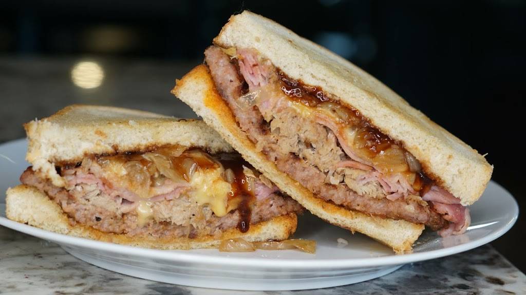 Tap 22 Grill & Bar | restaurant | 1443 1st St, Silvis, IL 61282, USA | 3099127655 OR +1 309-912-7655