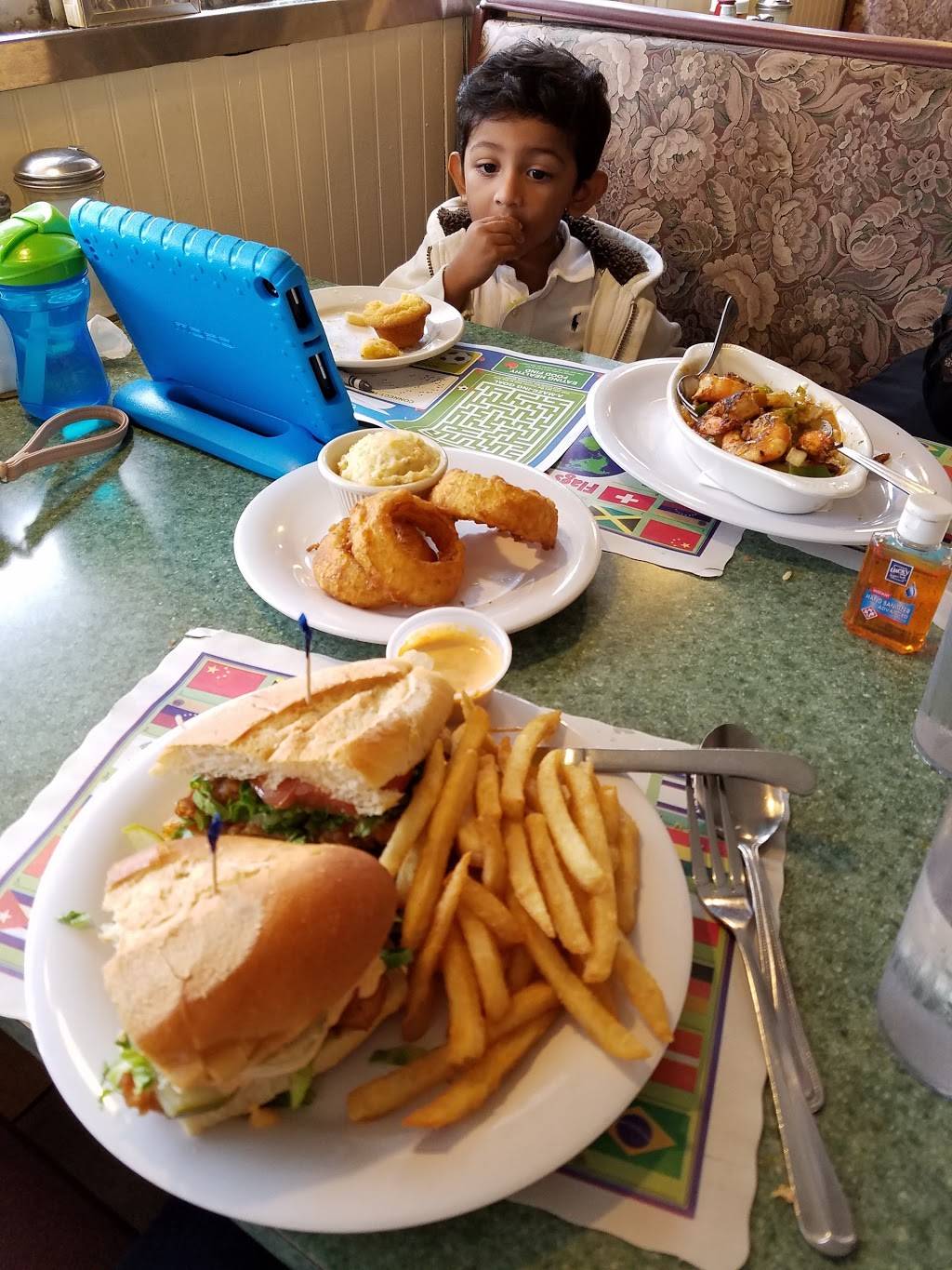 Biscuits and Barbeque | restaurant | 106 E 2nd St, Mineola, NY 11501, USA | 5164939797 OR +1 516-493-9797