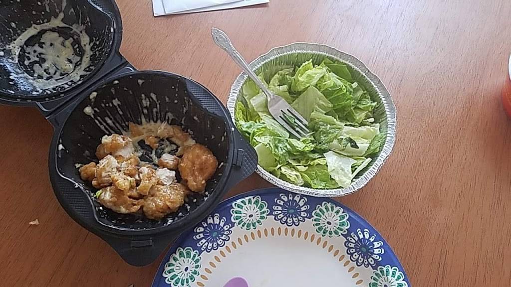 Pizza Hut | restaurant | 3043 28th St SW, Grandville, MI 49418, USA | 6162499499 OR +1 616-249-9499