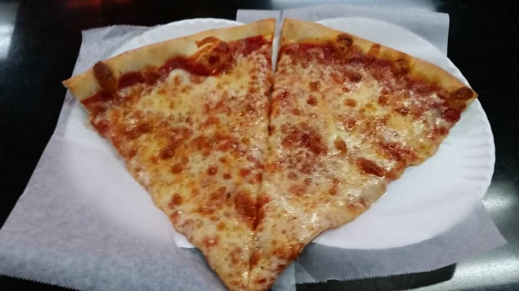 Original Pizza | restaurant | 9514 Avenue L, Brooklyn, NY 11236, USA | 7185313559 OR +1 718-531-3559