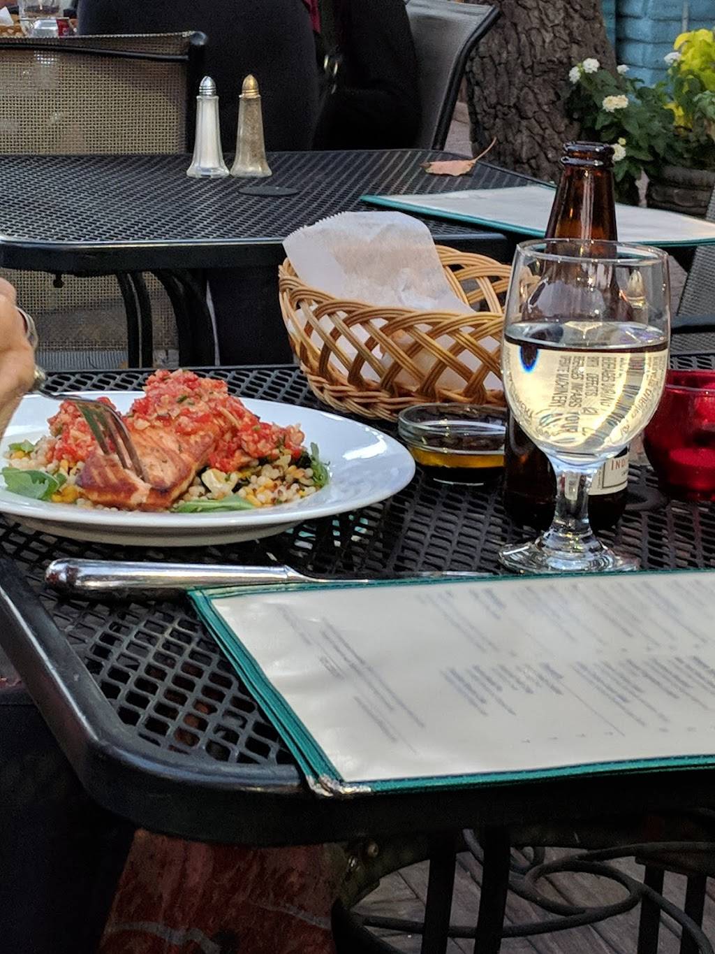 Haute Stuff | restaurant | 521 Main St, Martinez, CA 94553, USA | 9252290521 OR +1 925-229-0521