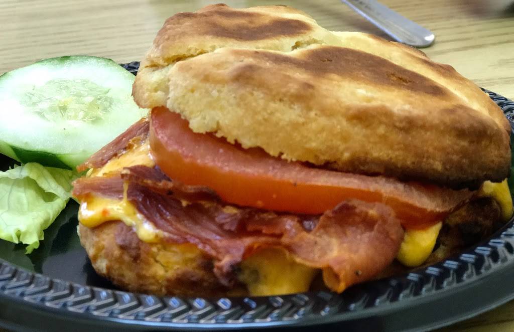 Carrot Tree Kitchens | restaurant | 323 Water St, Yorktown, VA 23690, USA | 7579881999 OR +1 757-988-1999