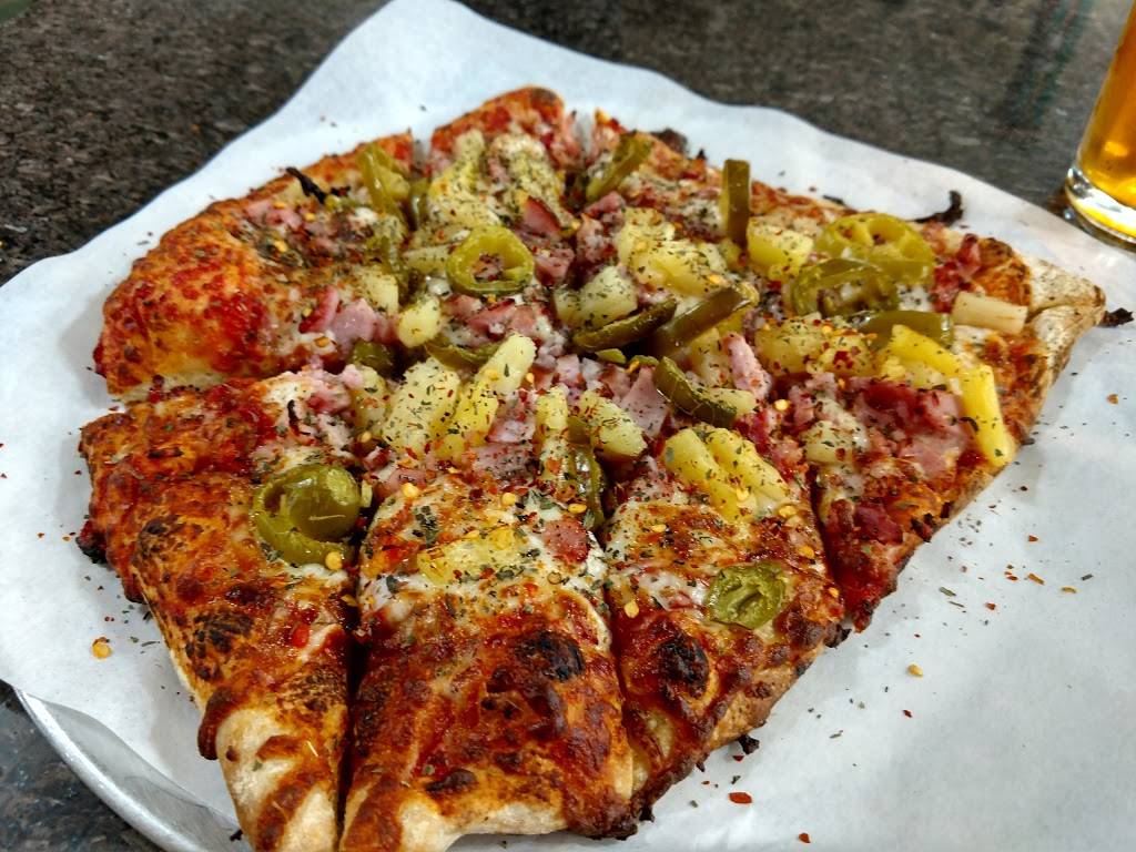 Bronco Billys Pizza Palace | restaurant | 2082, 26775, Hayward Blvd, Hayward, CA 94542, USA | 5107270532 OR +1 510-727-0532