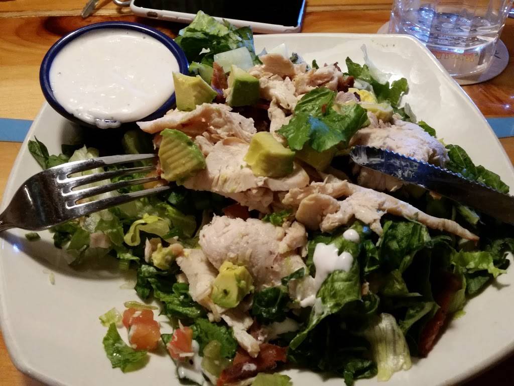 Islands Restaurant Simi Valley | restaurant | 1213 Simi Town Center Way, Simi Valley, CA 93065, USA | 8055770693 OR +1 805-577-0693