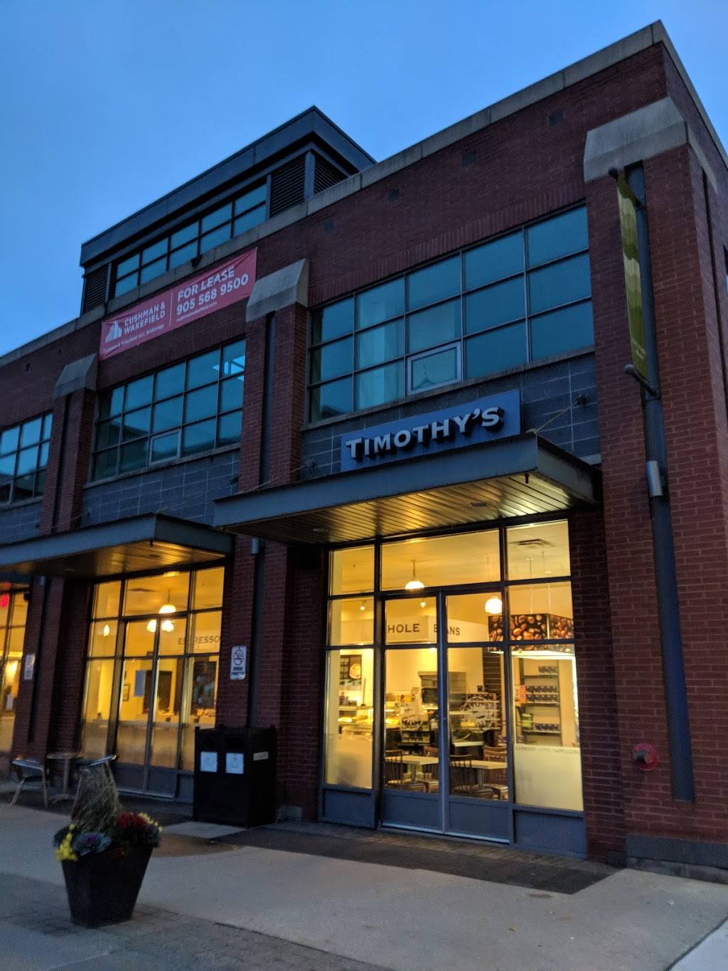 Timothys World Coffee | cafe | 129 Lakeshore Rd E, Mississauga, ON L5G 1E5, Canada | 9052747690 OR +1 905-274-7690