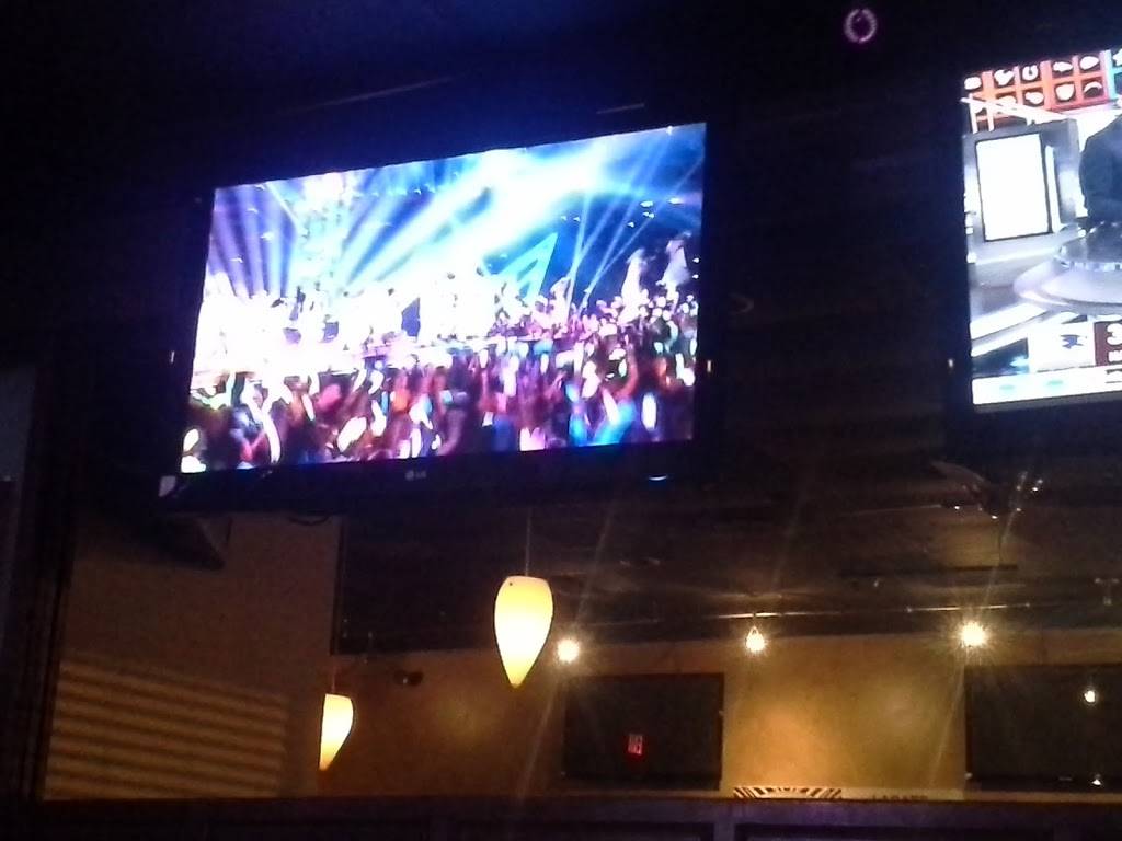 OverTime Bar & Grill | restaurant | 105 Kirkwood Square, Wilmington, DE 19808, USA | 3025437776 OR +1 302-543-7776