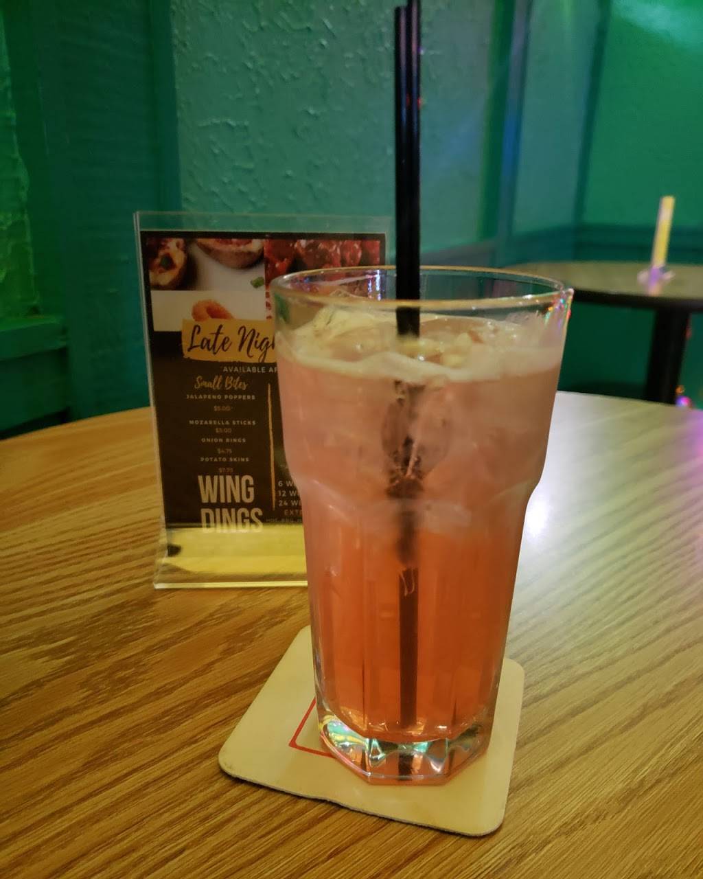 Engels Sports Bar & Grille | restaurant | 4030 Mayfield Rd, South Euclid, OH 44121, USA | 2163819100 OR +1 216-381-9100