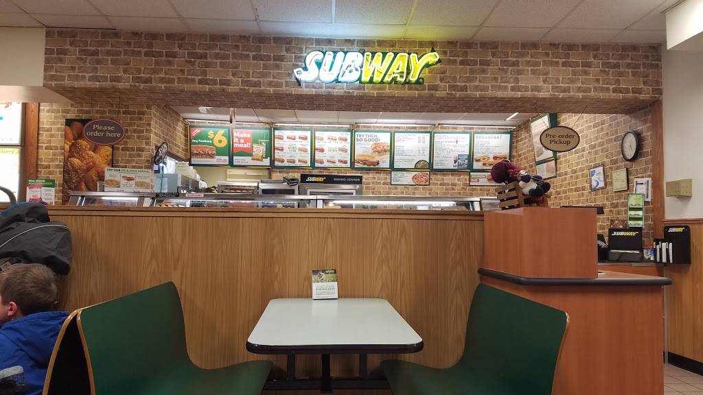 Subway Restaurants | restaurant | 10011 US Hwy 30 W, Wanatah, IN 46390, USA | 2197339687 OR +1 219-733-9687