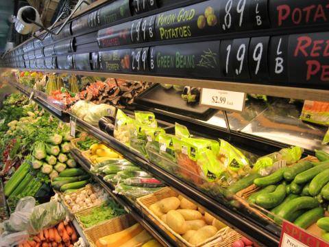 Beverly Hills Market & Deli | restaurant | 303 N Crescent Dr, Beverly Hills, CA 90210, USA | 3106573663 OR +1 310-657-3663