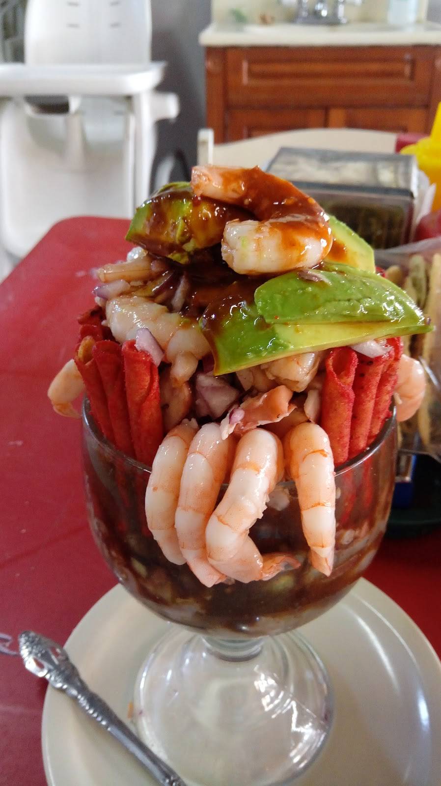 Mariscos El Güero Kiko | restaurant | Boulevard 2000 S/N, Francisco Villa 2da Sección, Francisco Villa 2da Secc, Tijuana, B.C., Mexico | 016646954697 OR +52 664 695 4697