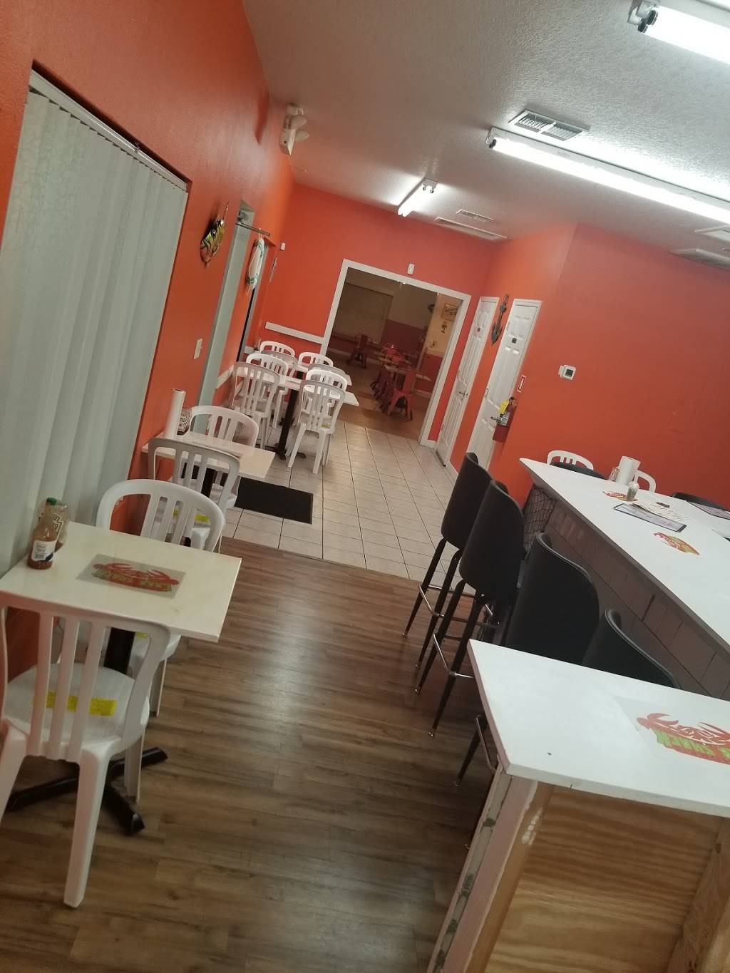 Seamores Crab Shack | restaurant | 1504 Lake Alfred Rd, Lake Alfred, FL 33850, USA | 8638756063 OR +1 863-875-6063