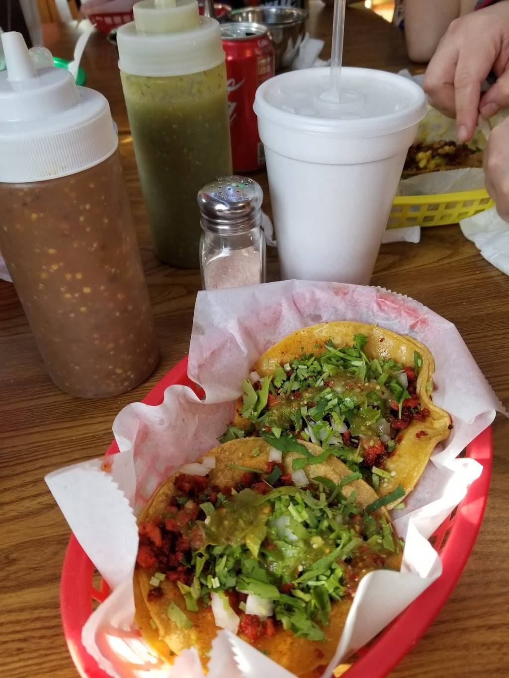 Geno Nottolinis Pizza | restaurant | 1800 South 13th Street, Milwaukee, WI 53204, USA | 4146451900 OR +1 414-645-1900