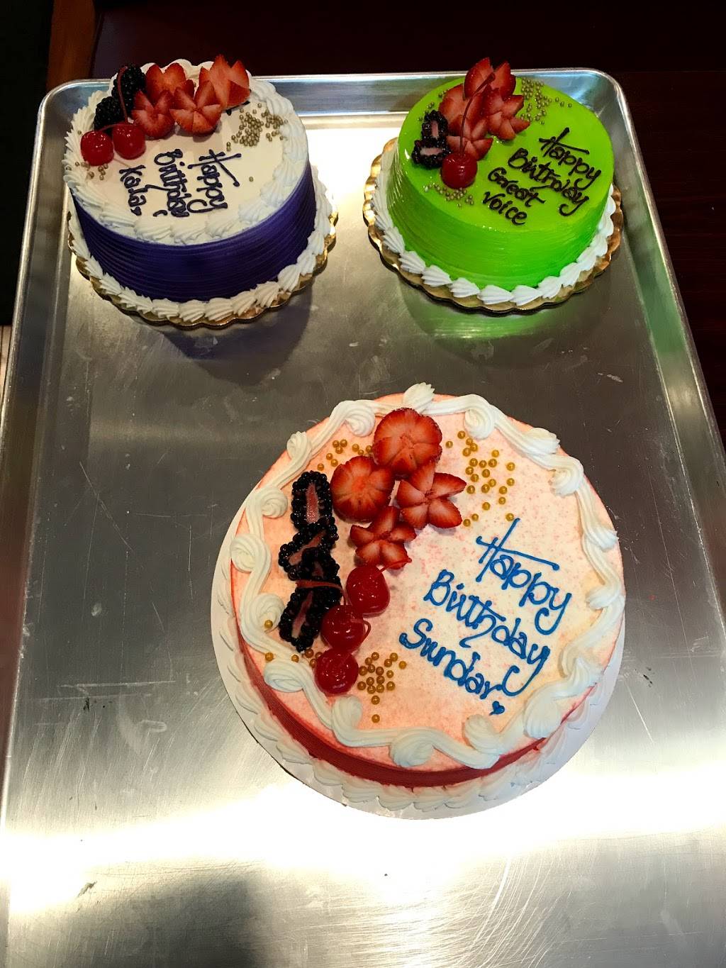 Hot Breads | bakery | 9678 E Arapahoe Rd, Greenwood Village, CO 80112, USA | 3032479264 OR +1 303-247-9264