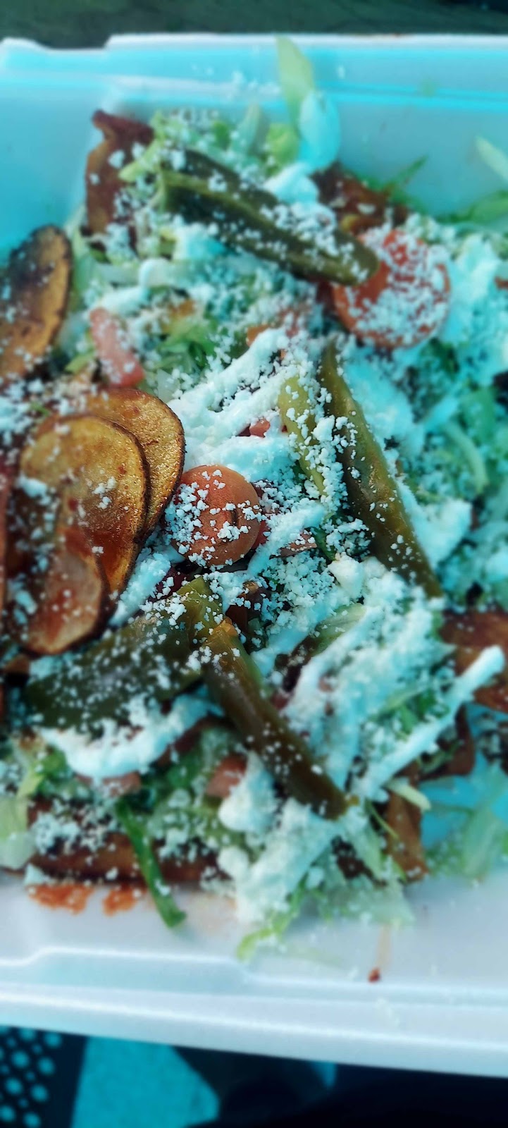 Fuentes Food truck | restaurant | Parking, lot 2245 Florin Rd, Sacramento, CA 95822, USA | 9165833233 OR +1 916-583-3233