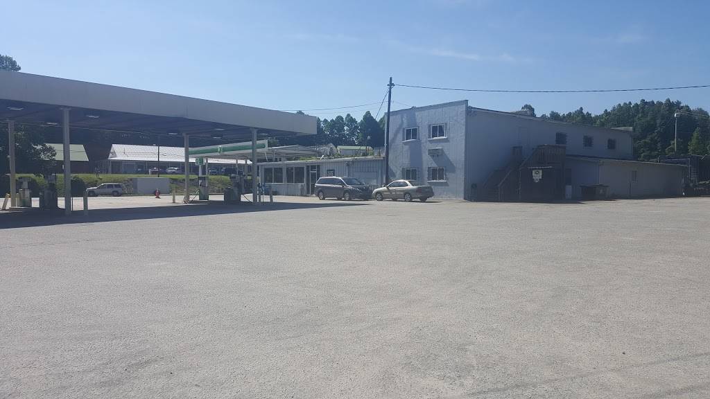 Saluda Truck Plaza | night club | 1380 Ozone Dr, Saluda, NC 28773, USA | 8287494921 OR +1 828-749-4921