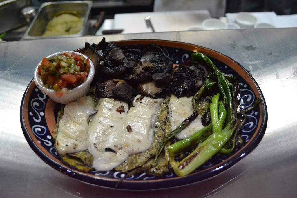 El Nopal Ranchero Restaurante | restaurant | Avenida Bellas Artes #Ext. 19576, Nueva Tijuana California, Nueva Tijuana, 22435 Tijuana, B.C., Mexico | 016646236388 OR +52 664 623 6388