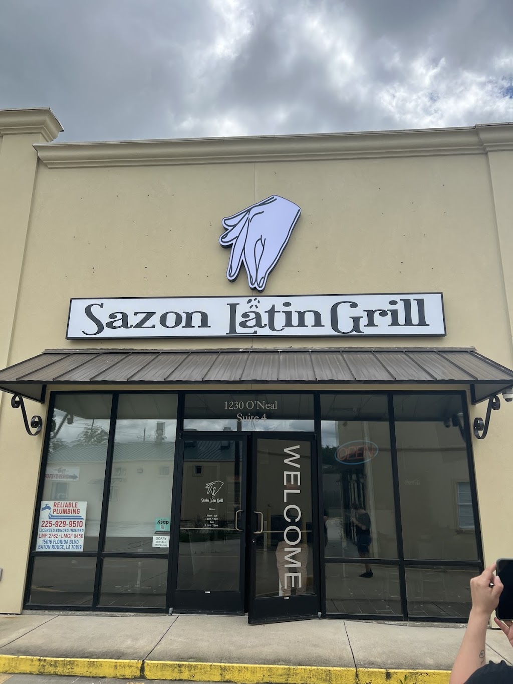 Sazón Latin Grill | restaurant | 1230 ONeal Ln Suite 4, Baton Rouge, LA 70816, USA | 2252505413 OR +1 225-250-5413