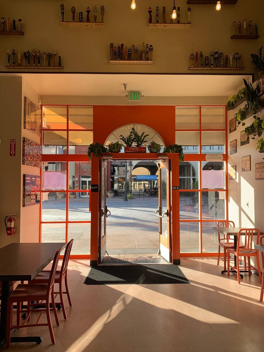 Retro Taco | restaurant | 3744 Main St, Riverside, CA 92501, USA | 9517425606 OR +1 951-742-5606