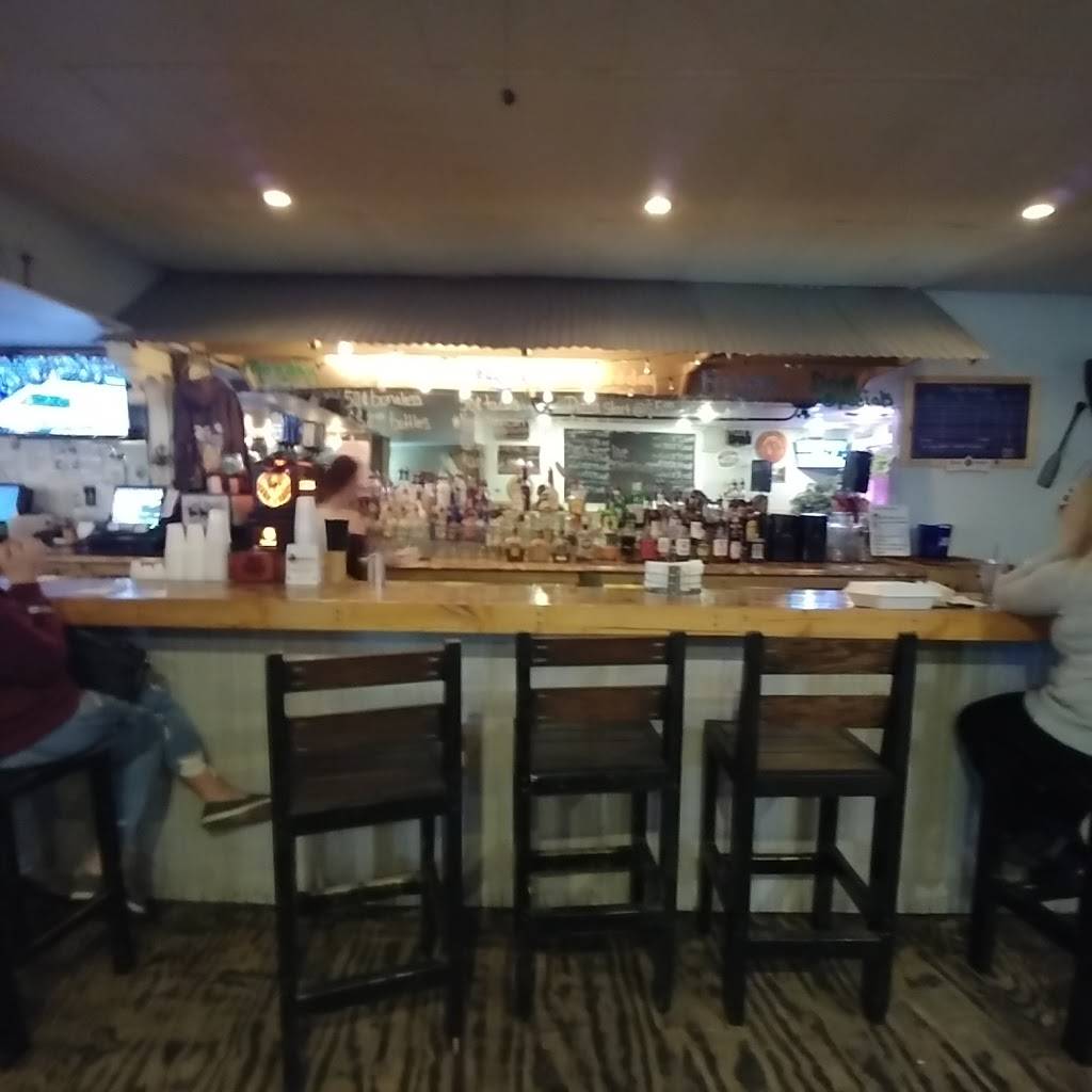 Champion Beach House & Bar | restaurant | 4551 Mahoning Ave, Warren, OH 44483, USA | 3304696993 OR +1 330-469-6993