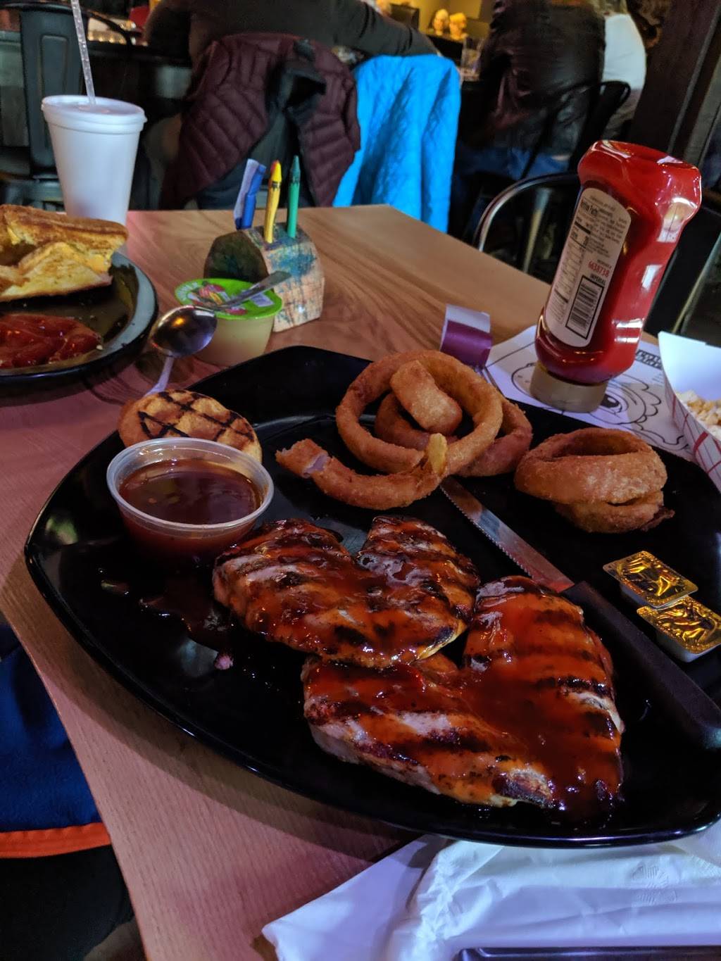 Brown Barn brew & que | restaurant | 10700 Mayfield Rd, Chardon, OH 44024, USA | 4402794747 OR +1 440-279-4747