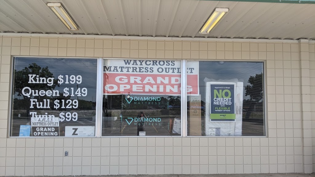 Travis Carters Fried Chicken Waycross | restaurant | 1101 Knight Ave, Waycross, GA 31501, USA | 9125843358 OR +1 912-584-3358