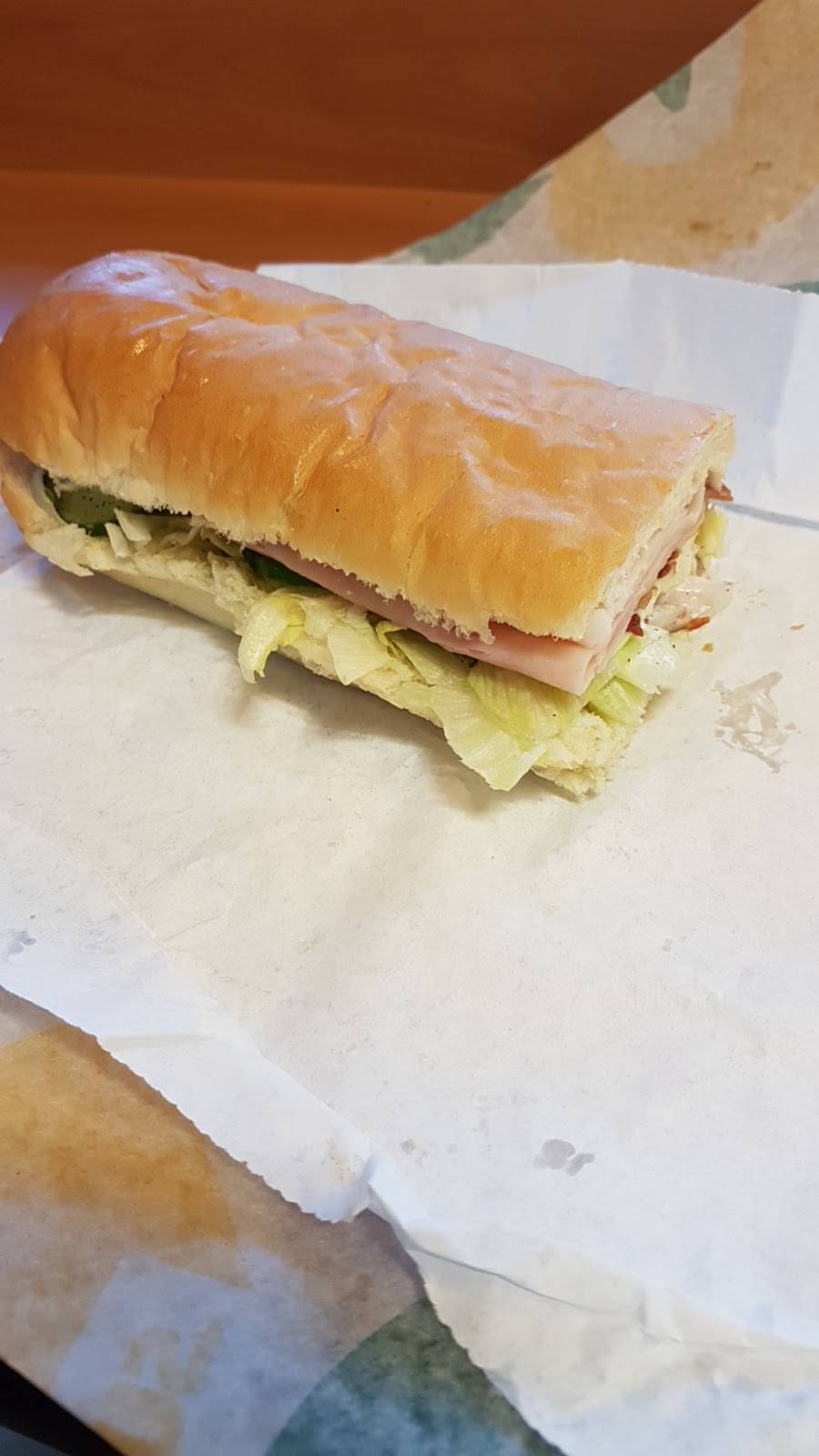 Subway | meal takeaway | 19466 Yonge St, Holland Landing, ON L9N 1L7, Canada | 9052356122 OR +1 905-235-6122