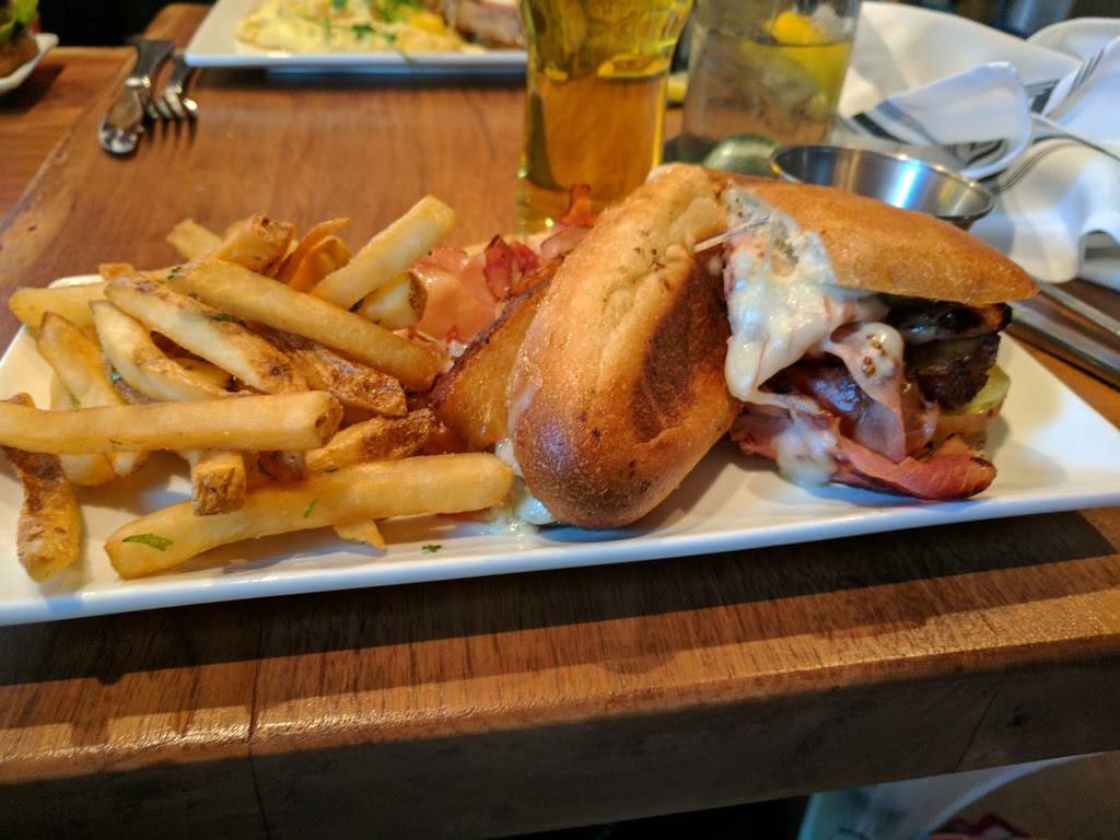 Cozys Café & Pub | restaurant | 6440 Cincinnati Dayton Rd, Liberty Township, OH 45044, USA | 5136449365 OR +1 513-644-9365