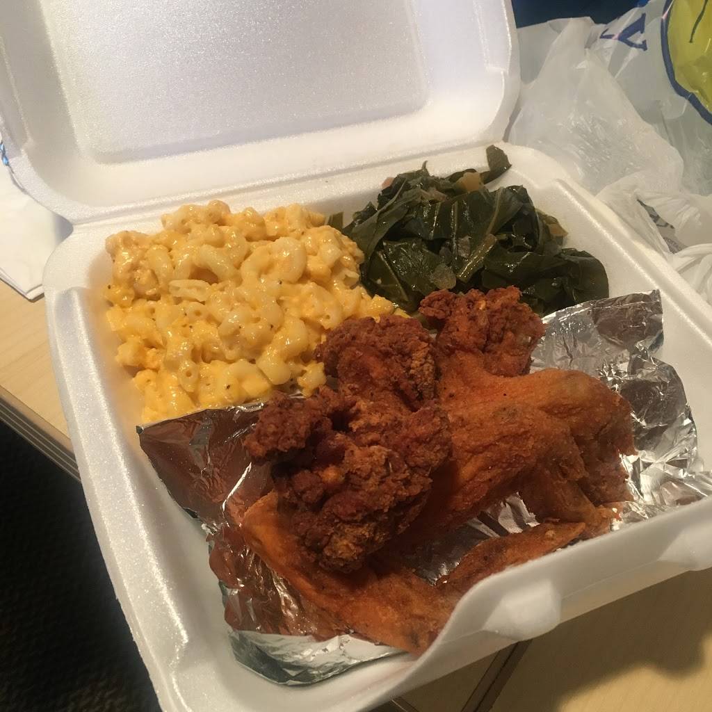 Maxines On Saint James | restaurant | 304 Dudley St, Boston, MA 02119, USA | 6174270927 OR +1 617-427-0927