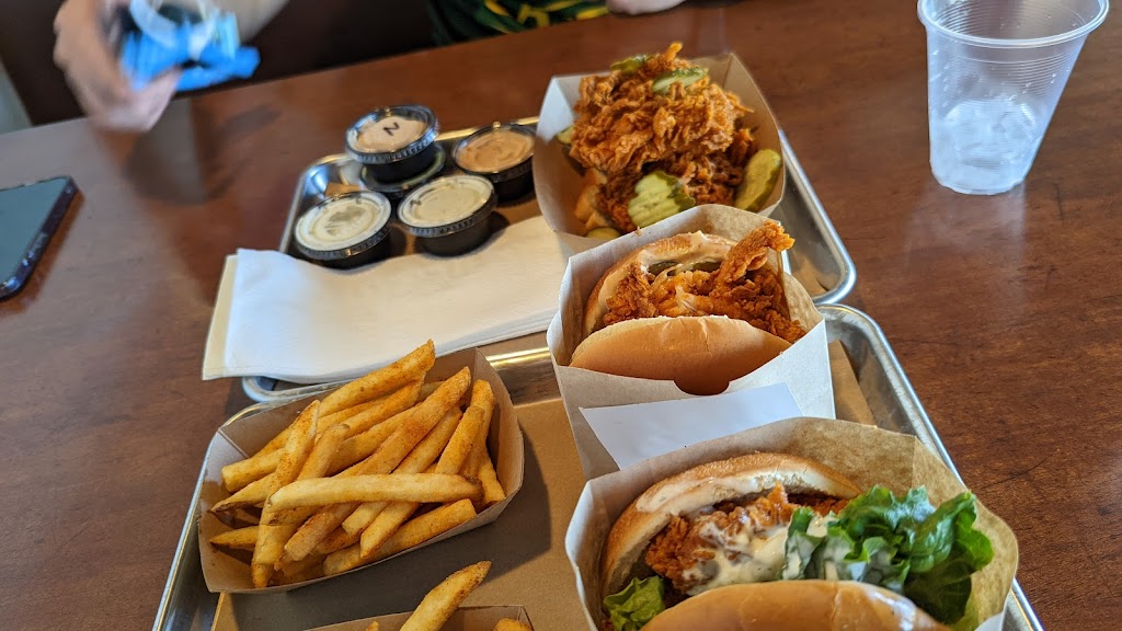 Zach’s Chicken | restaurant | 23052 Lake Forest Dr B4, Laguna Hills, CA 92653, USA | 9495944080 OR +1 949-594-4080