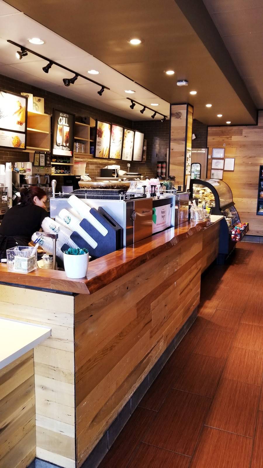 Starbucks | cafe | 125 East Swedesford Rd, Wayne, PA 19087, USA | 6106882936 OR +1 610-688-2936