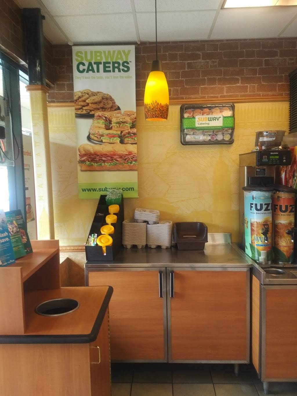 Subway | meal takeaway | 1777 W 38th Ave #103, Denver, CO 80211, USA | 3034557713 OR +1 303-455-7713